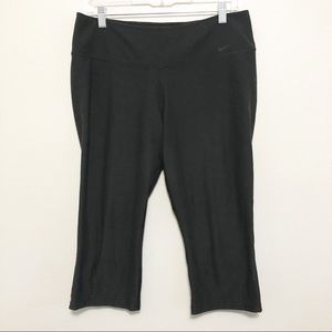 Nike Dri Fit Casual Athletic Capri Pants